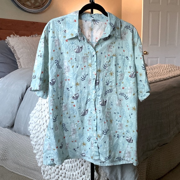 Yiyayi Other - Sloth and Koala button up Hawaiian style shirt